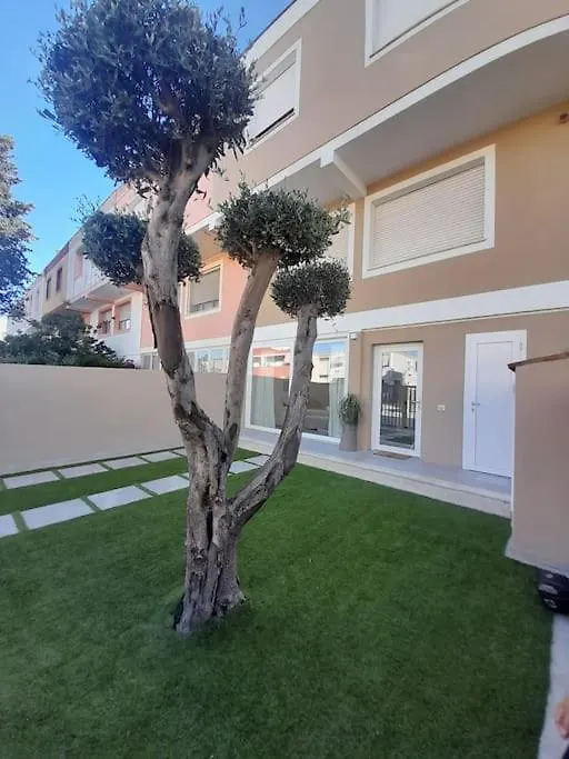 Elegante Monolocale Elmas Cagliari 아파트